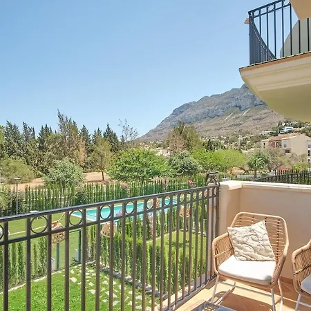 1br Montgo - Castle View