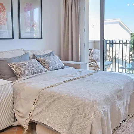 1br Montgo - Castle View Apartment